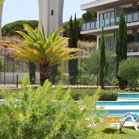 Golf Apartment *