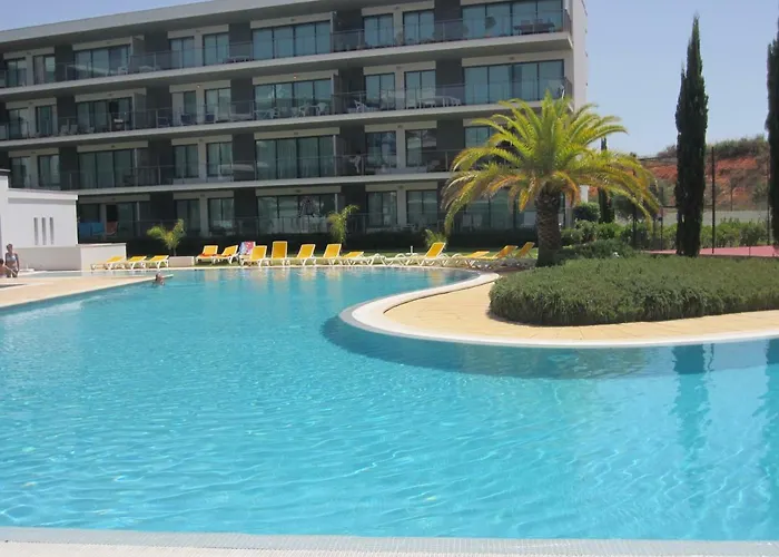 Golf Apartment *